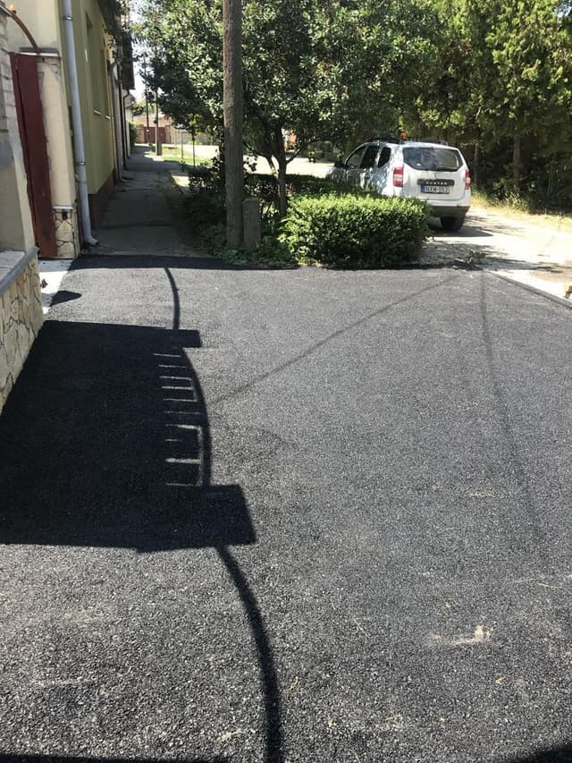 Kocsi Beálló Aszfaltozás, Térkövezés